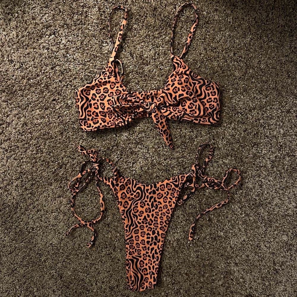 Nüera Swim Bikini Set Size Small